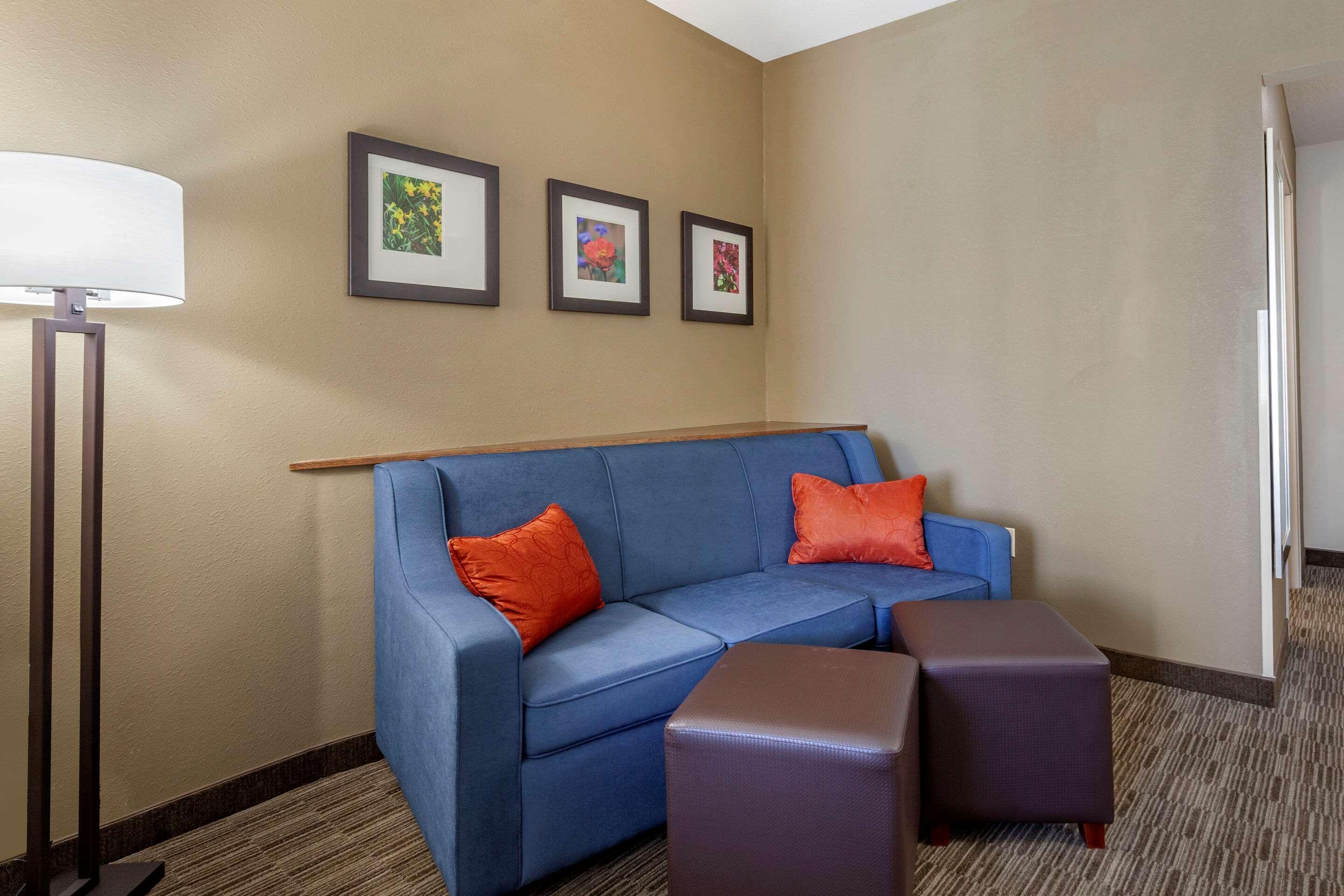 Comfort Suites Oshkosh Exterior foto