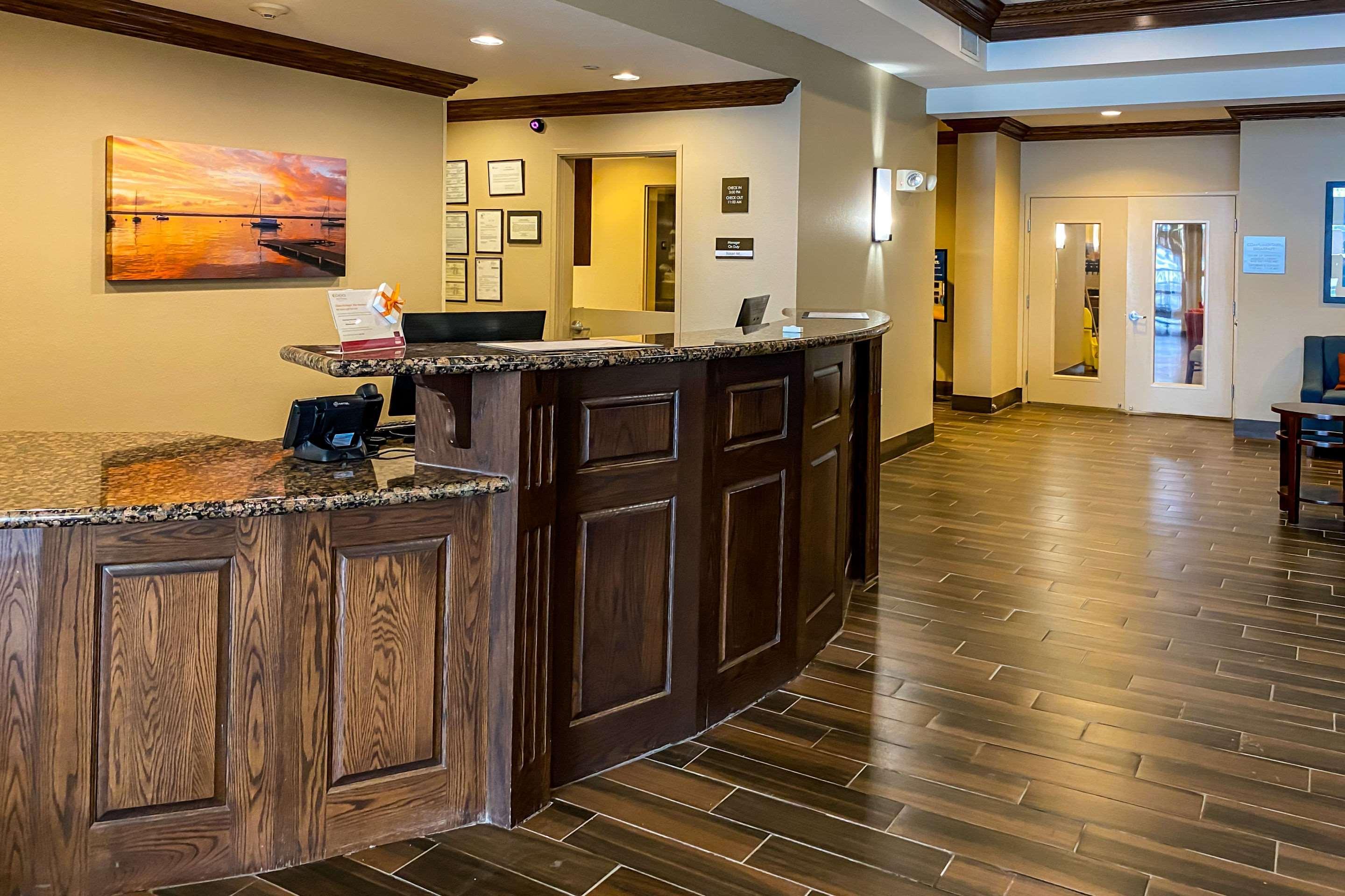 Comfort Suites Oshkosh Exterior foto